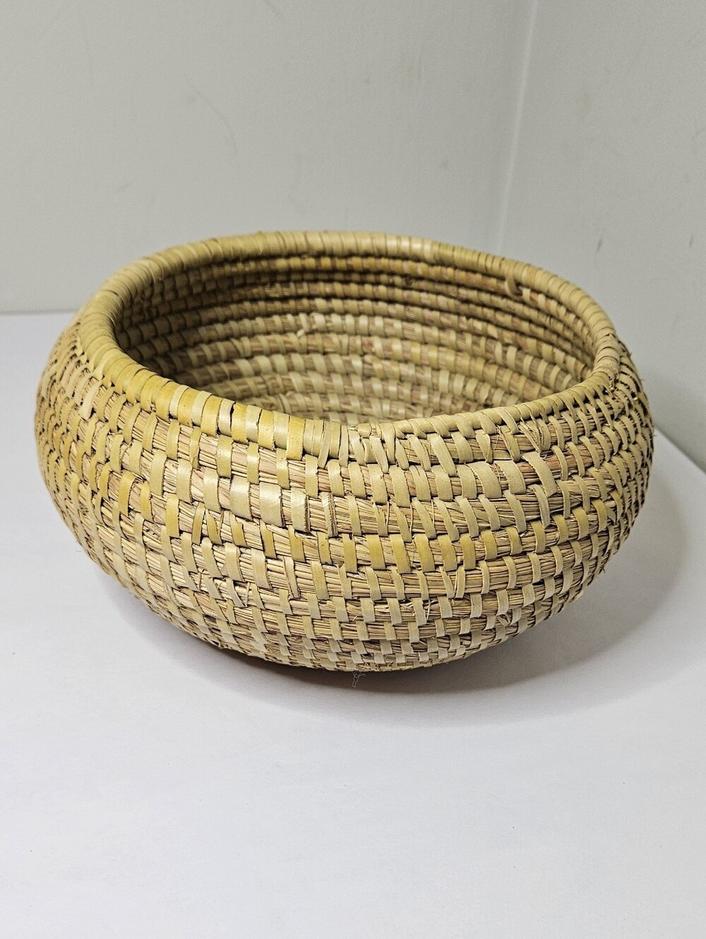 Gullah Sweetgrass Basket 10.5" Diameter 6" High, Round Simple Woven Tan Brown